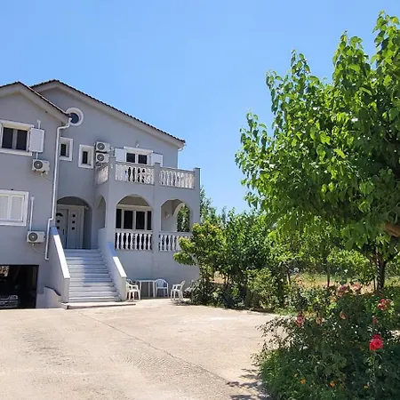 Diamond Villa *