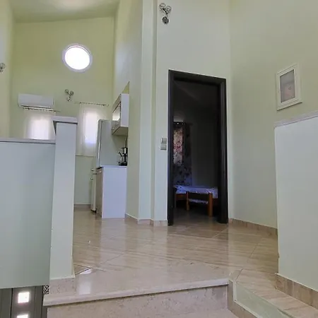 Diamond Villa *